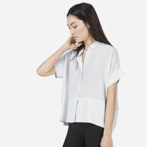 Everlane | The Boxy Shirt in Washable Silk | Grey White | Size 2